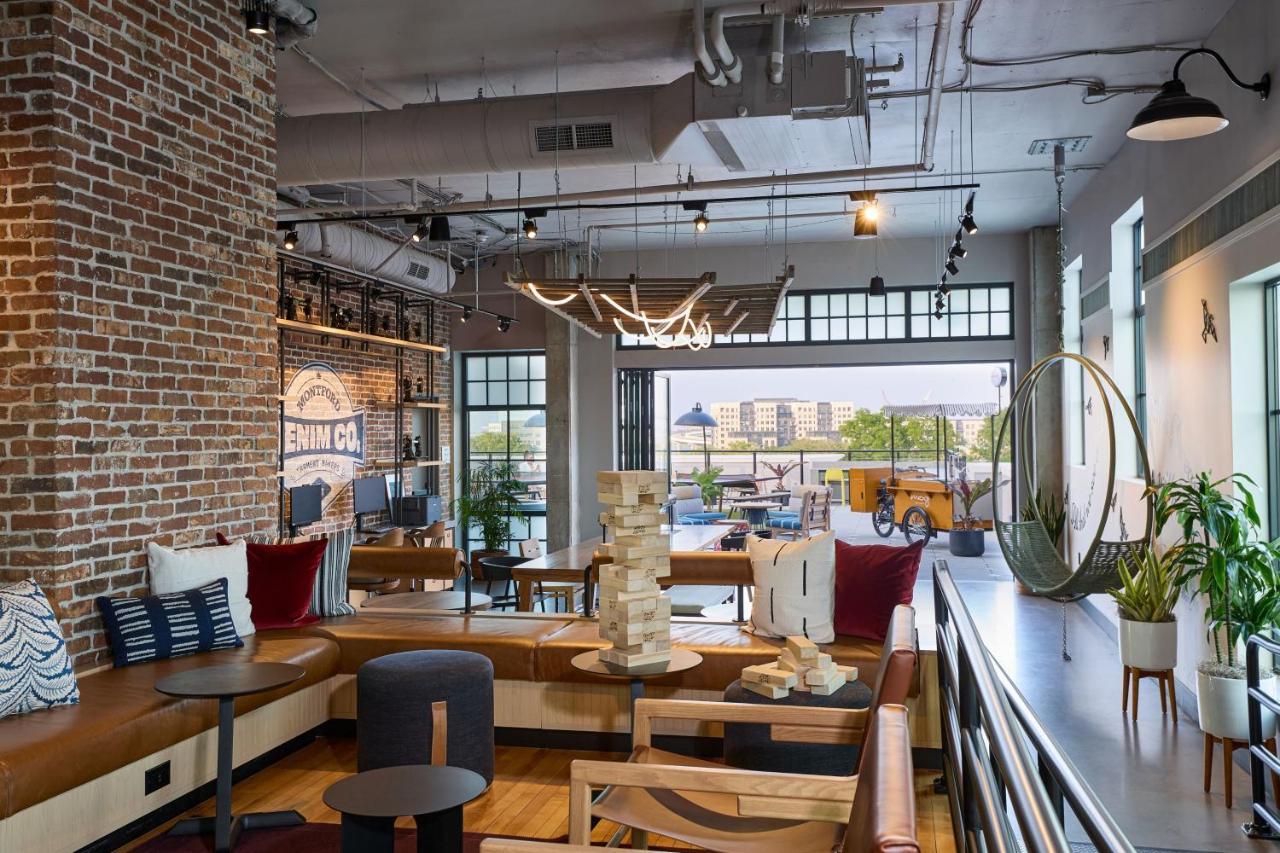 Moxy Charleston Downtown Hotel Exterior photo