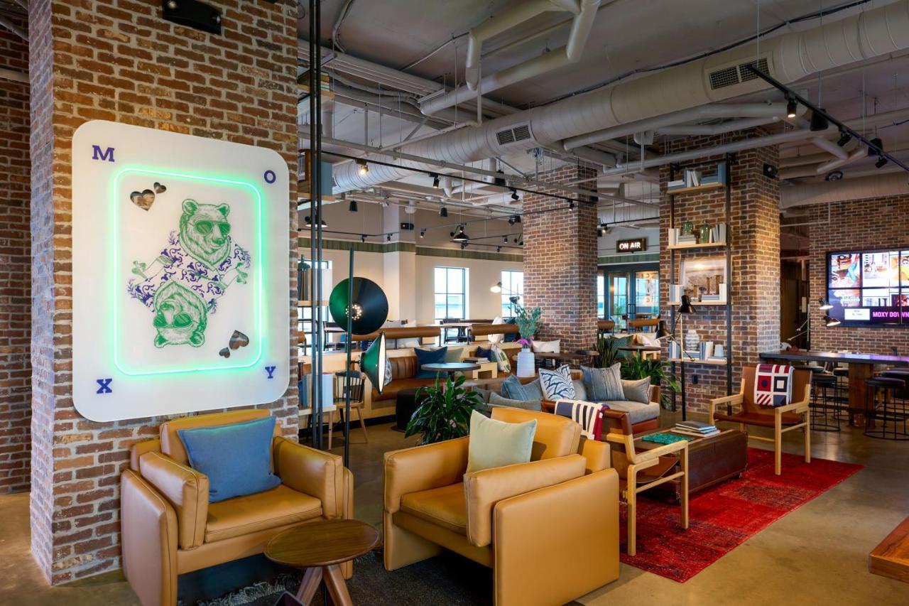 Moxy Charleston Downtown Hotel Exterior photo