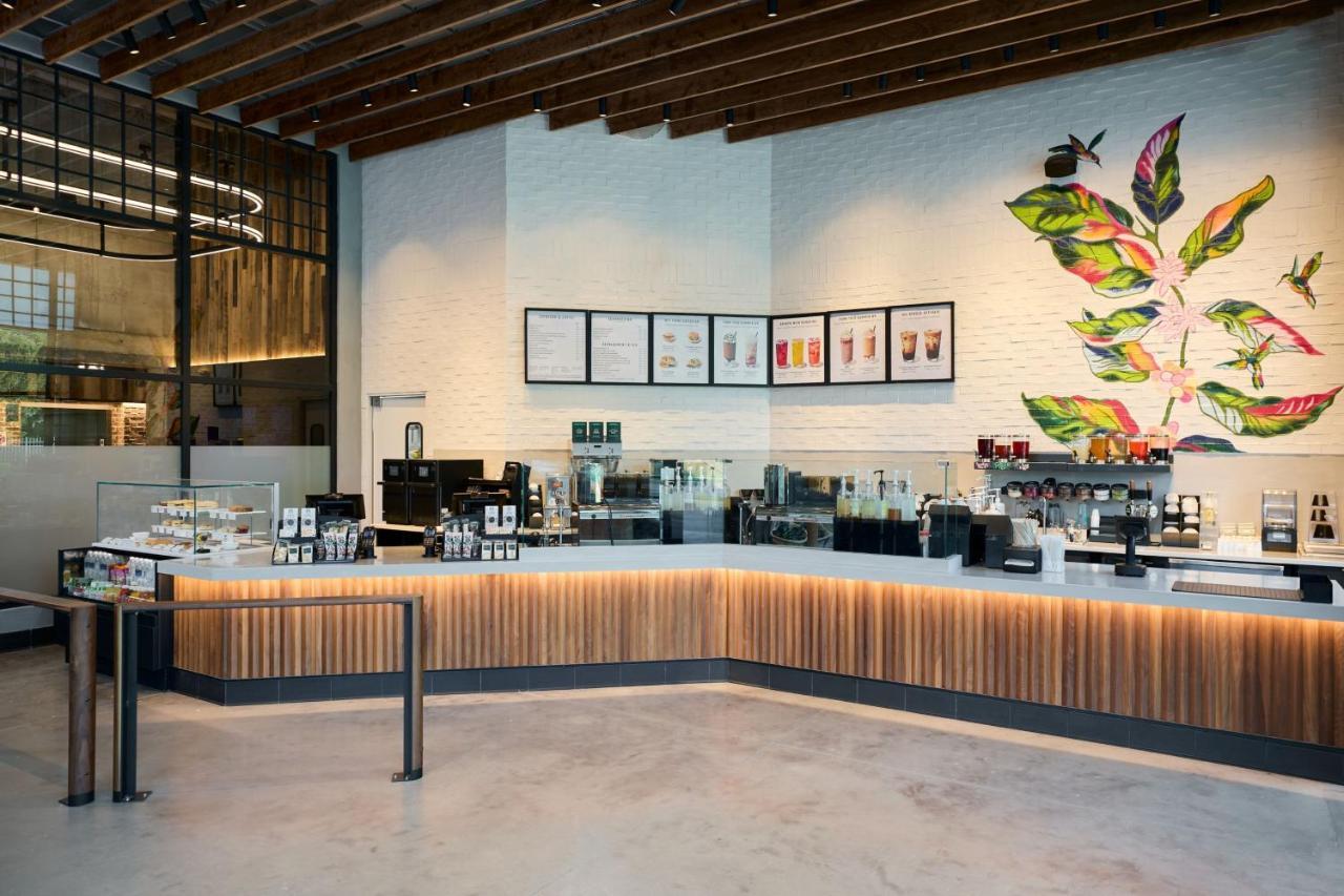 Moxy Charleston Downtown Hotel Exterior photo