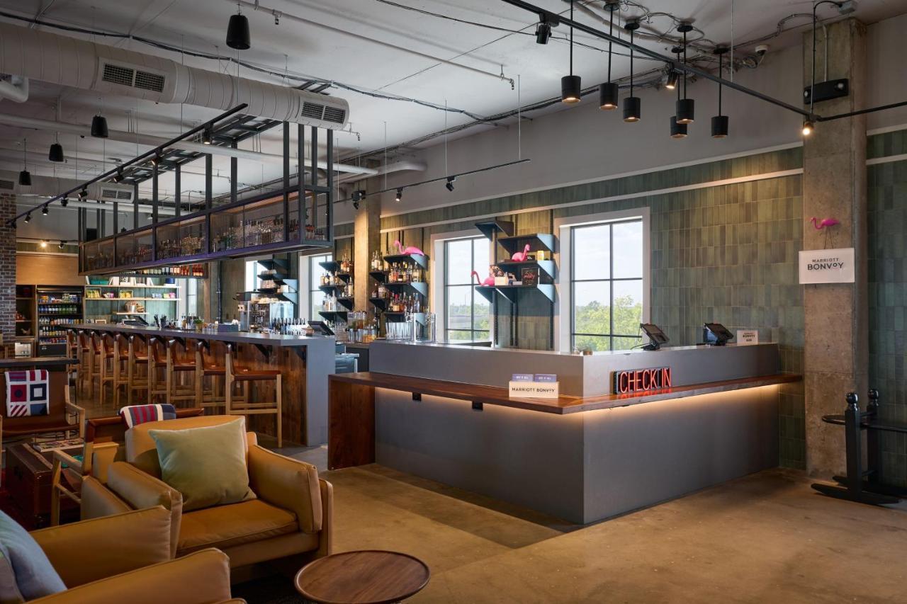 Moxy Charleston Downtown Hotel Exterior photo